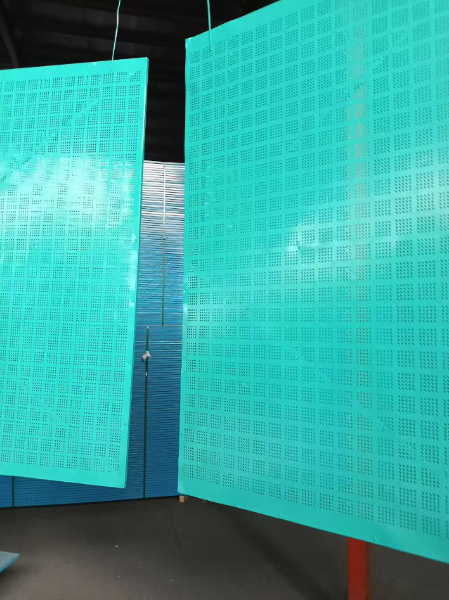 城建綠爬架網(wǎng).jpg 城建綠爬架網(wǎng).jpg